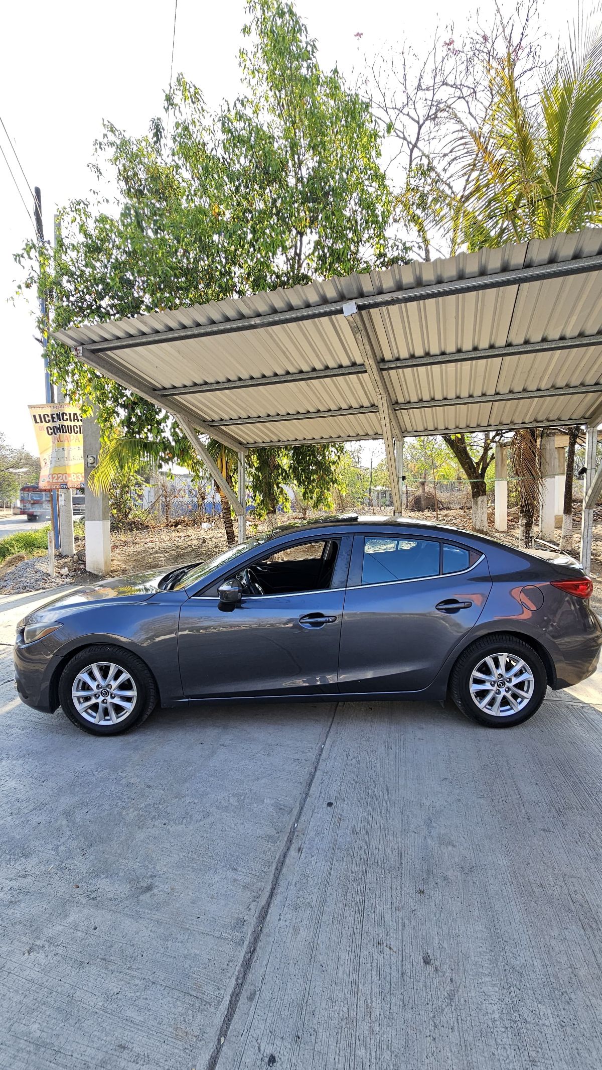 MAZDA 3 TOURING - 2014                                        