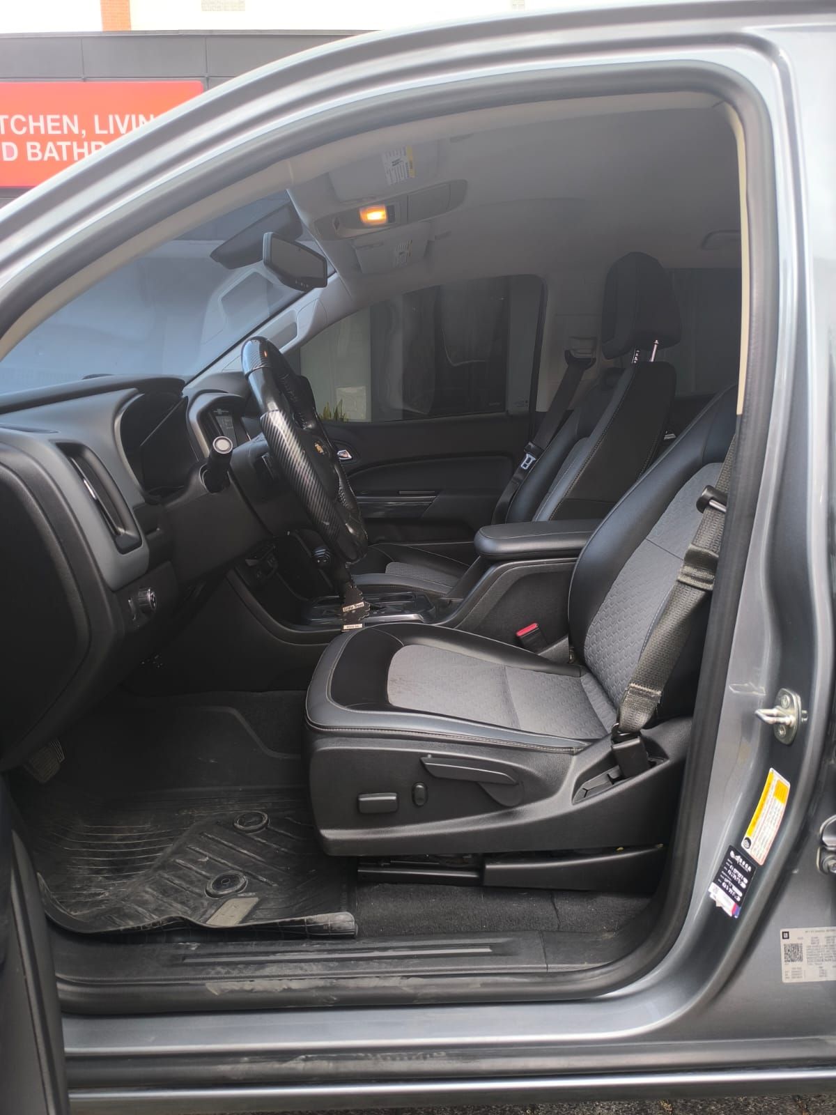 CHEVROLET COLORADO - 2019                                        