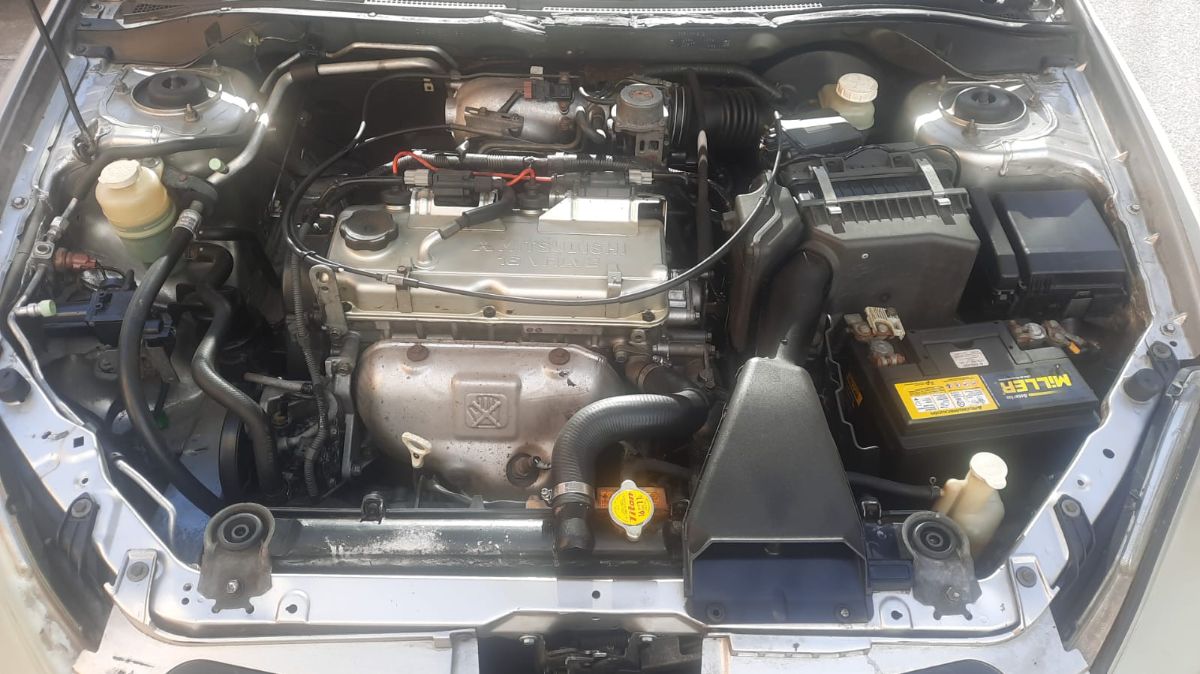 MITSUBISHI LANCER - 2005                                        