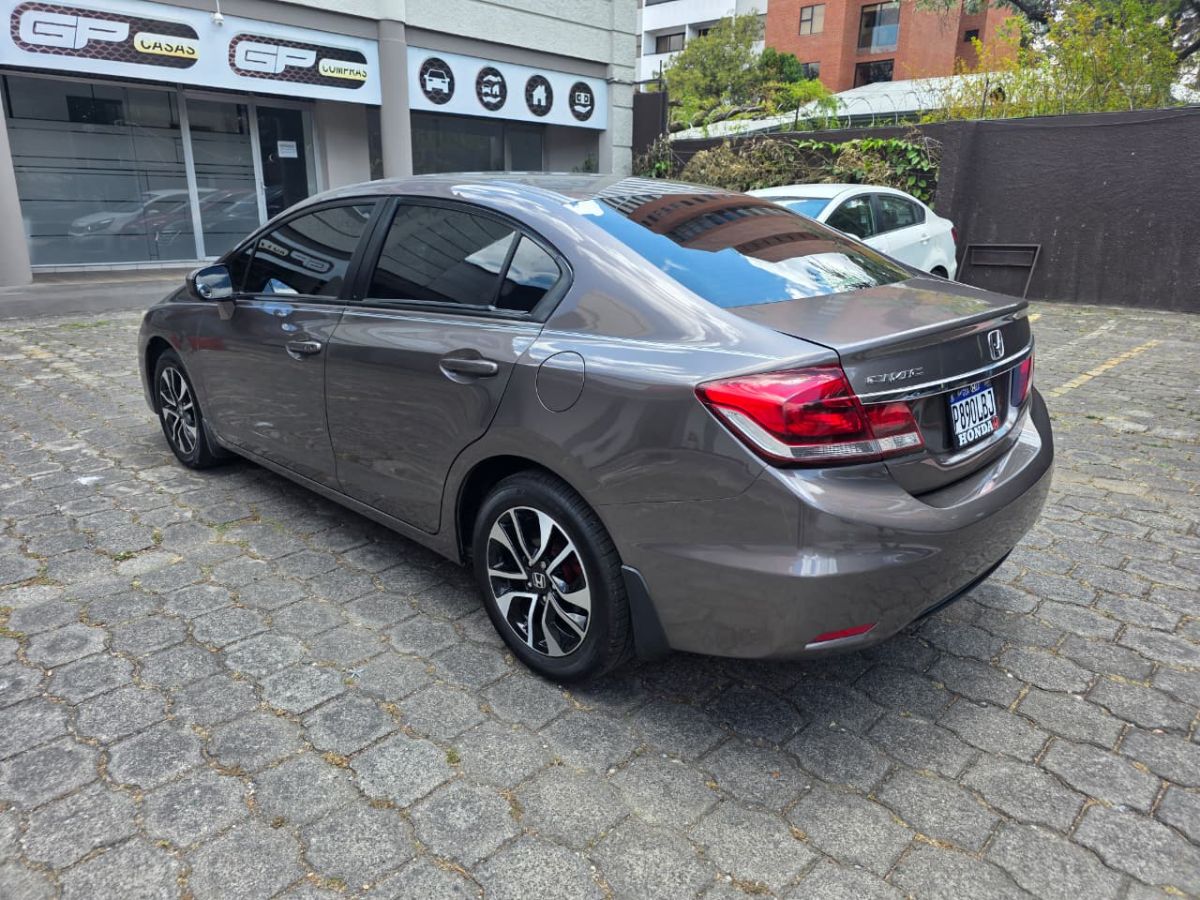 HONDA CIVIC - 2015                                        