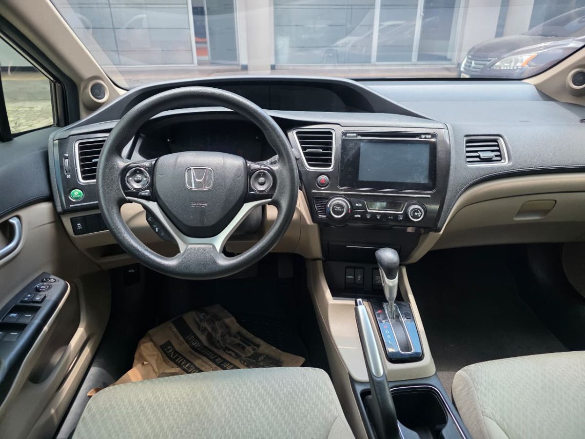 HONDA CIVIC - 2015                                        