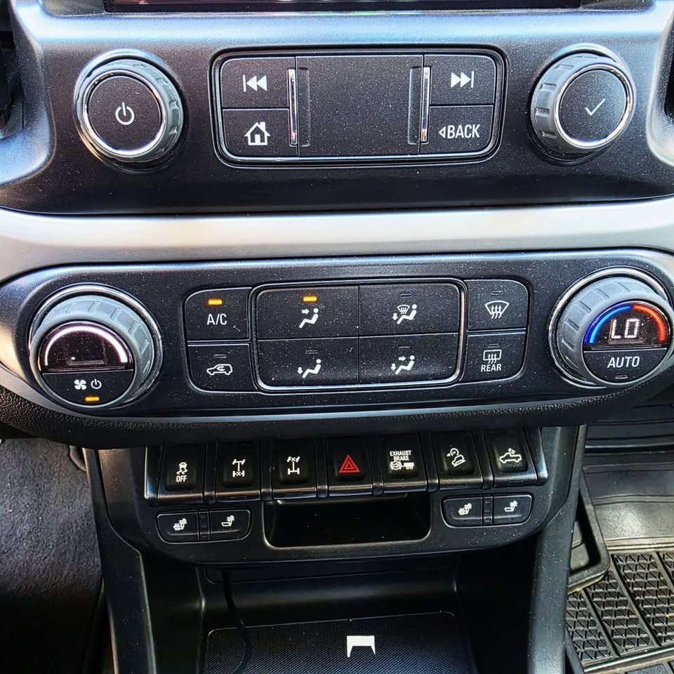 CHEVROLET COLORADO - 2022                                        