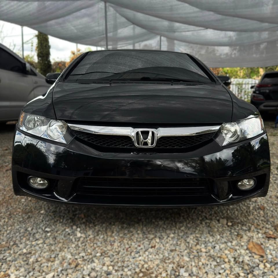 HONDA CIVIC - 2010                                        