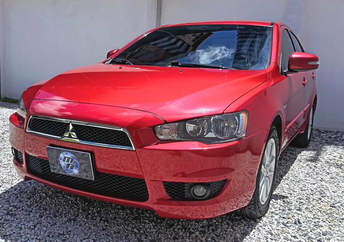 MITSUBISHI LANCER - 2016                                        