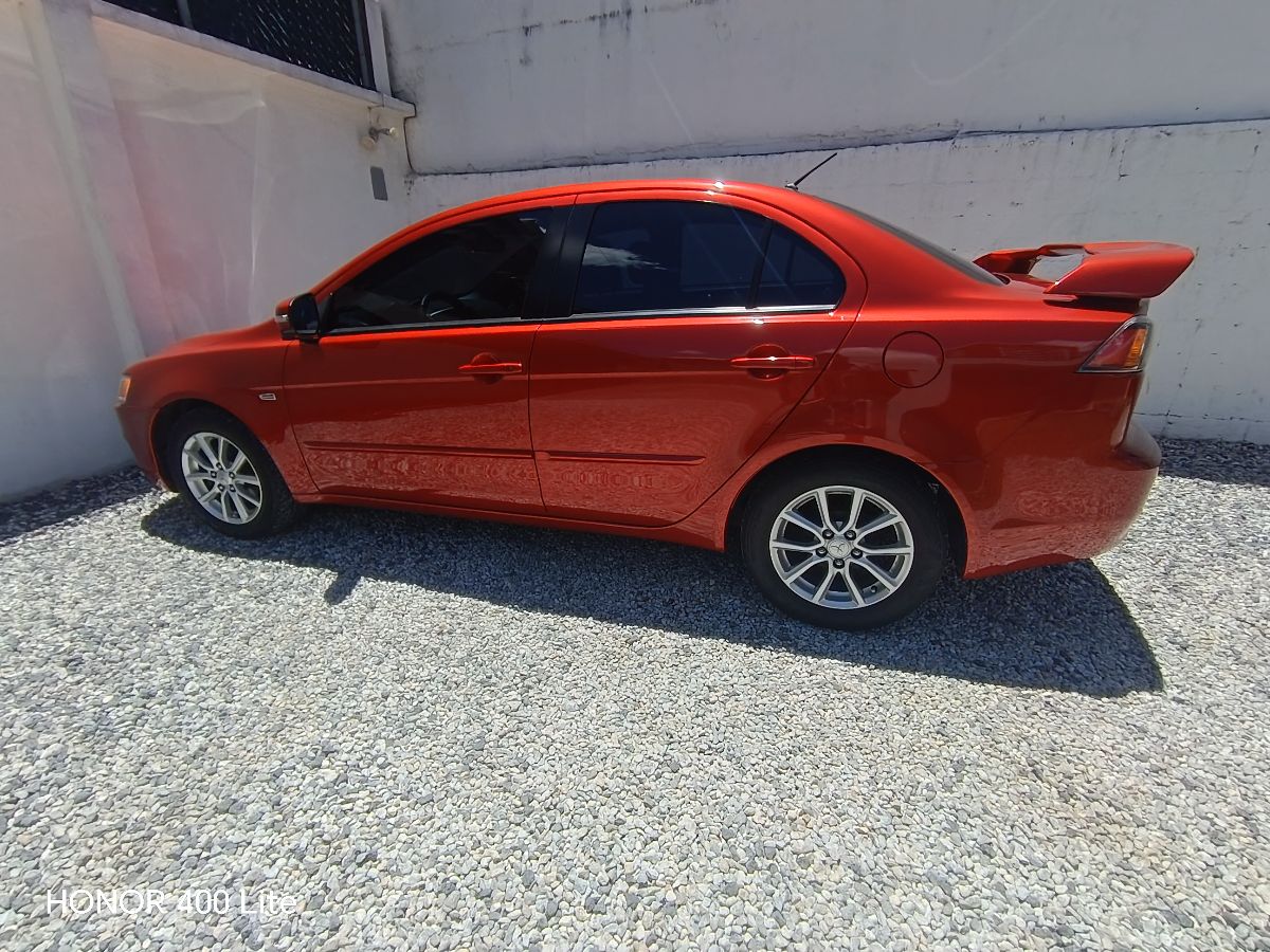 MITSUBISHI LANCER - 2016                                        