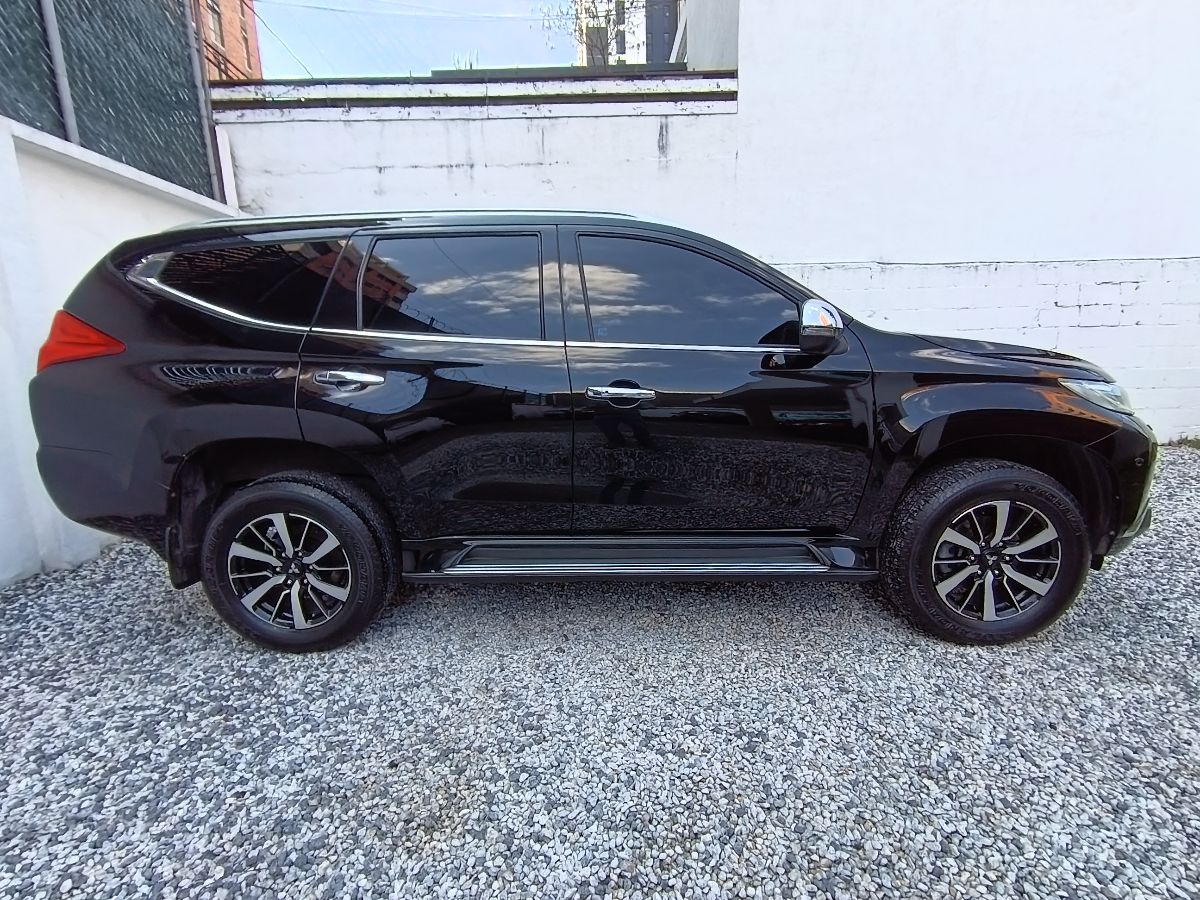 MITSUBISHI MONTERO SPORT - 2019                                        