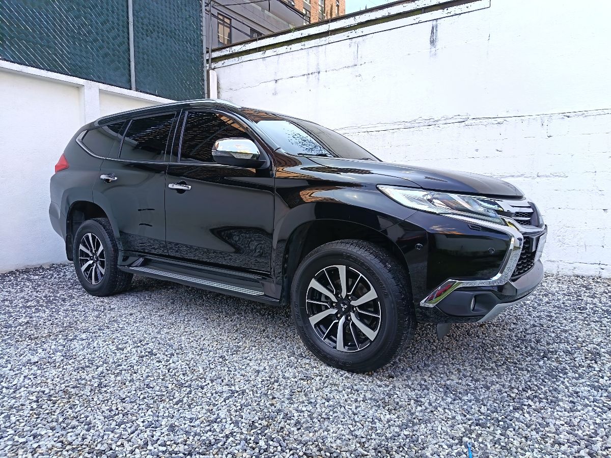 MITSUBISHI MONTERO SPORT - 2019                                        