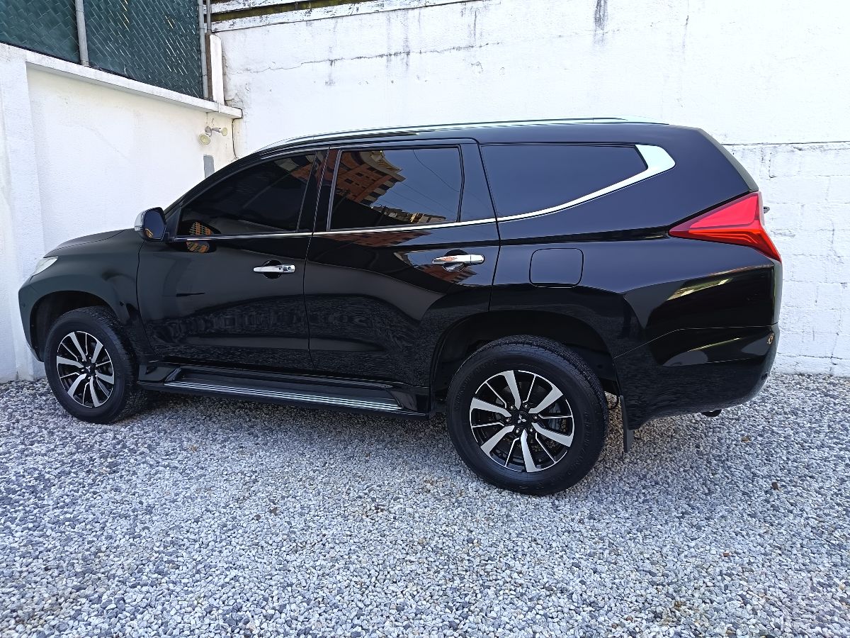 MITSUBISHI MONTERO SPORT - 2019                                        