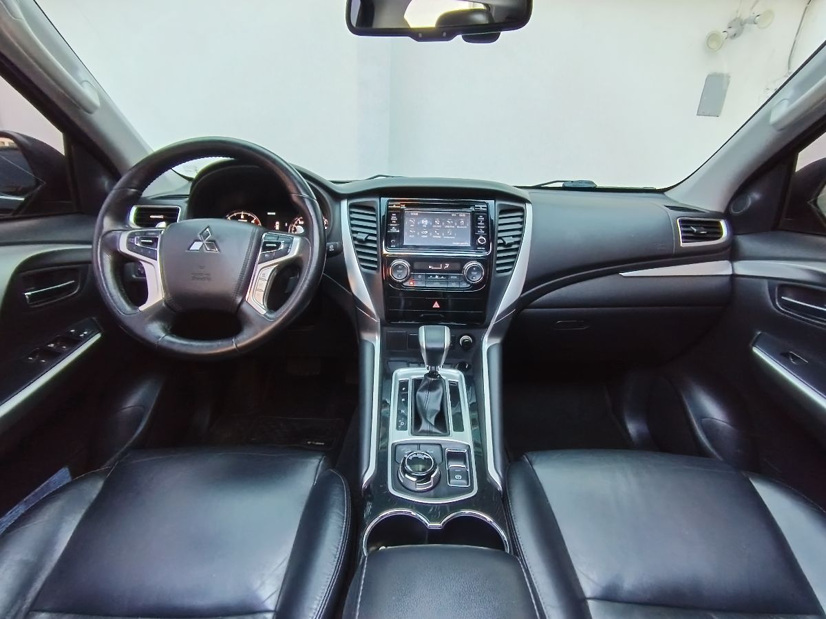 MITSUBISHI MONTERO SPORT - 2019                                        