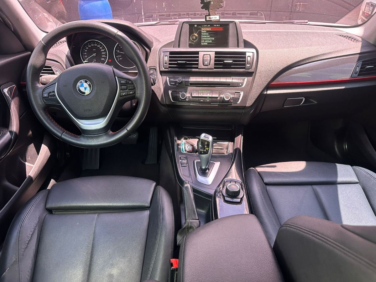 BMW 118 I - 2015                                        