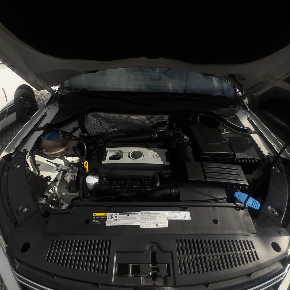 VOLKSWAGEN JETTA - 2016                                        