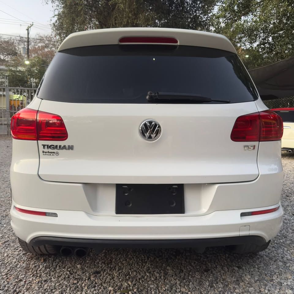 VOLKSWAGEN JETTA - 2016                                        