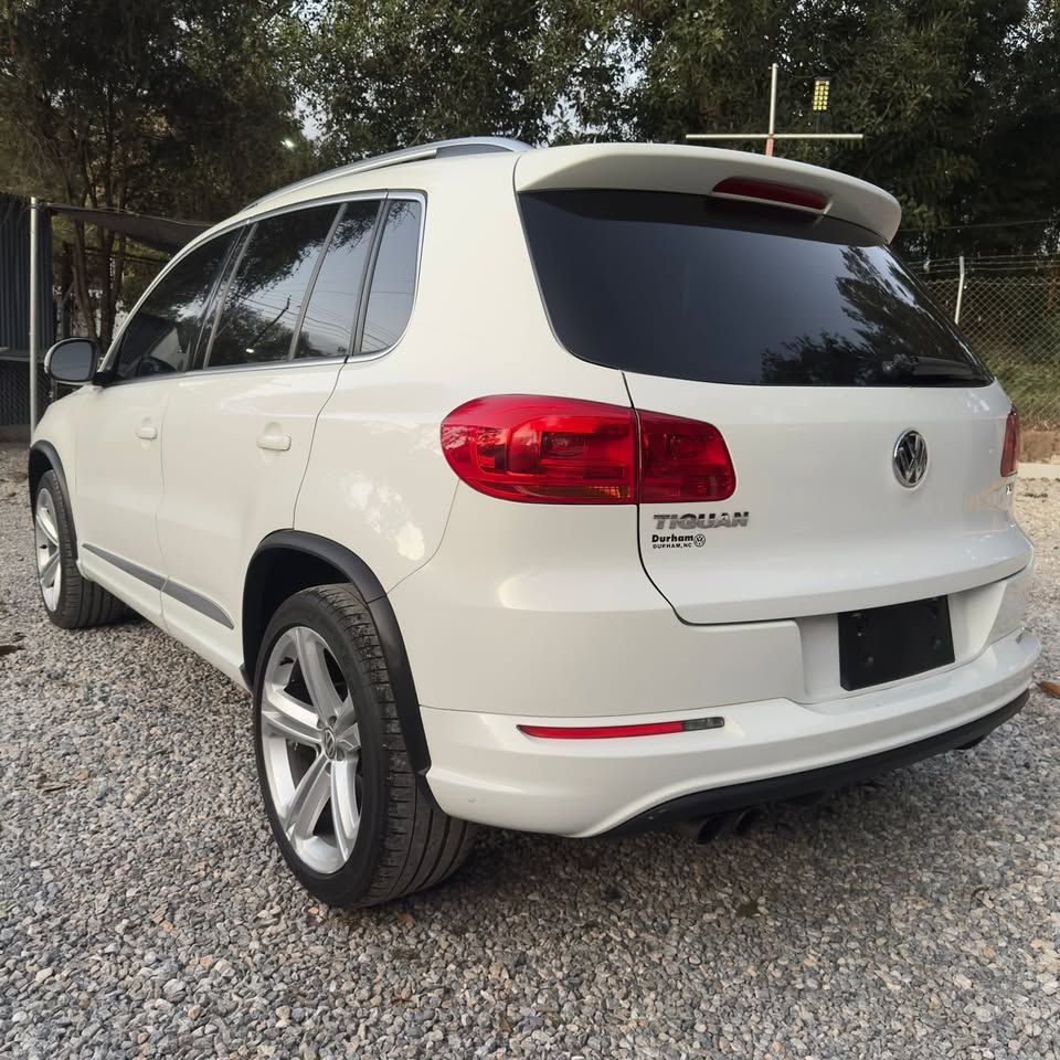 VOLKSWAGEN JETTA - 2016                                        