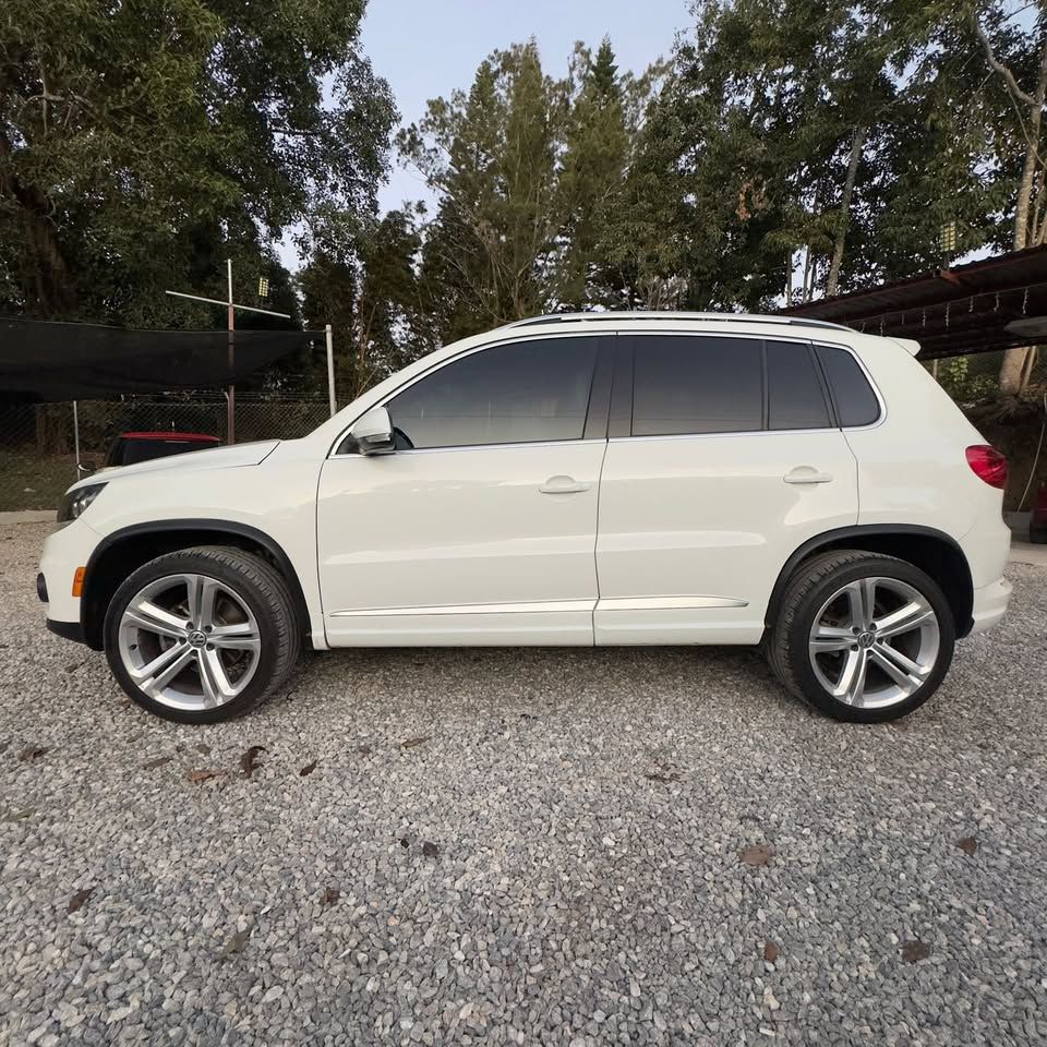 VOLKSWAGEN JETTA - 2016                                        
