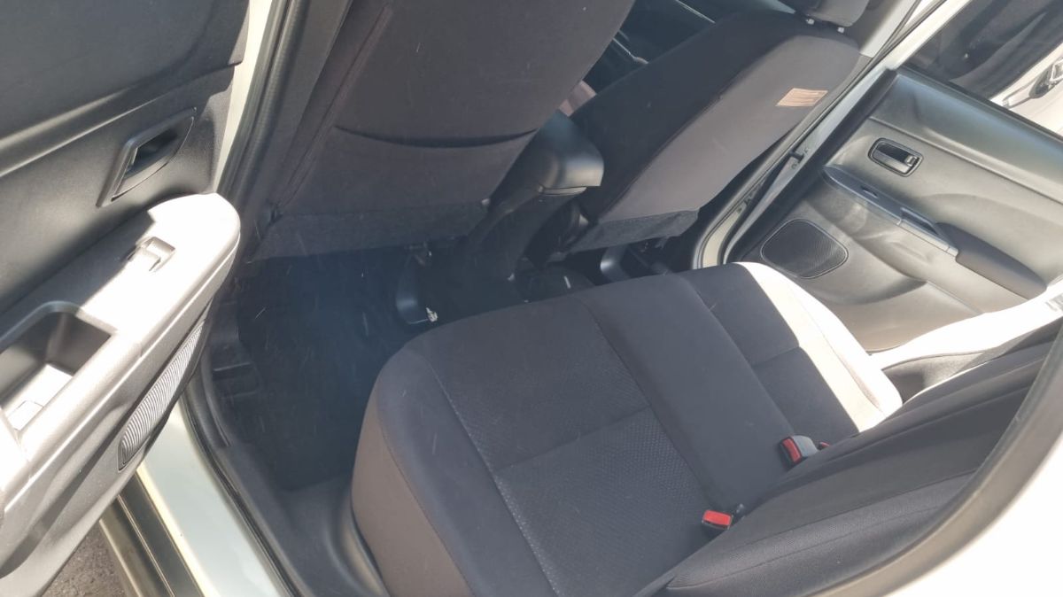 MITSUBISHI OUTLANDER SPORT - 2013                                        