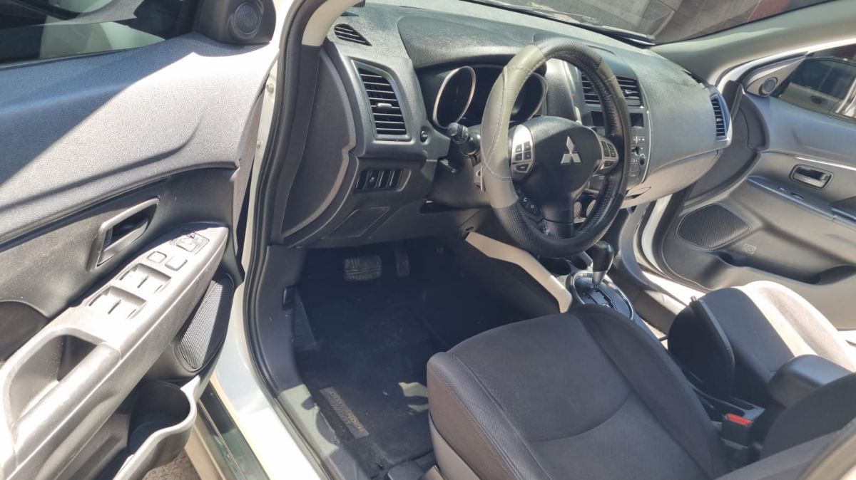 MITSUBISHI OUTLANDER SPORT - 2013                                        