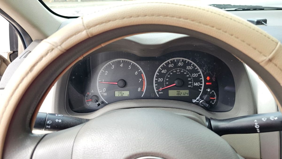 TOYOTA COROLLA - 2010                                        