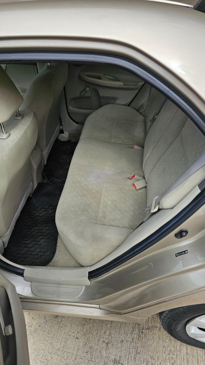 TOYOTA COROLLA - 2010                                        