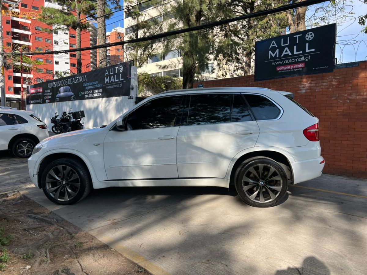 BMW X5 - 2009                                        
