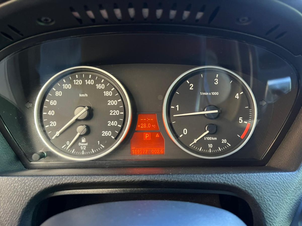 BMW X5 - 2009                                        