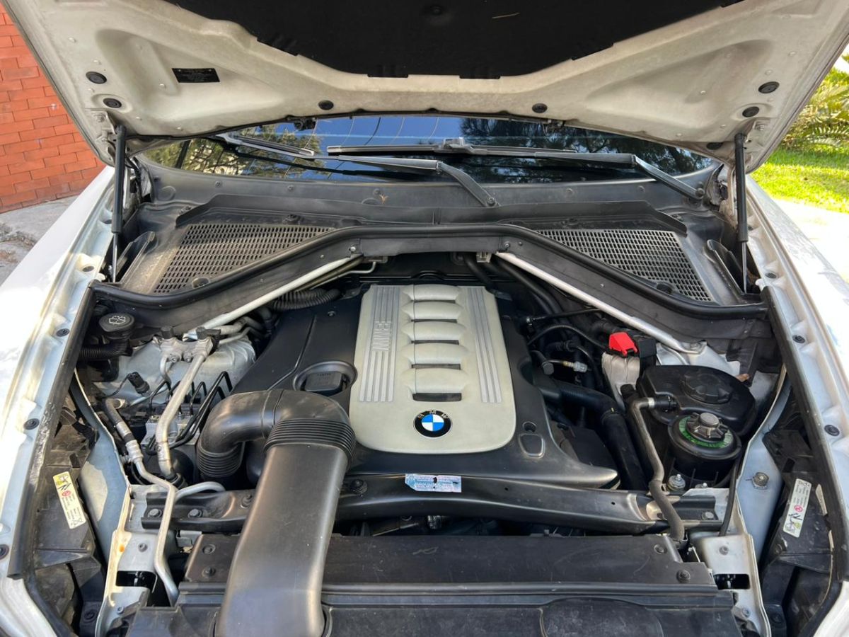 BMW X5 - 2009                                        