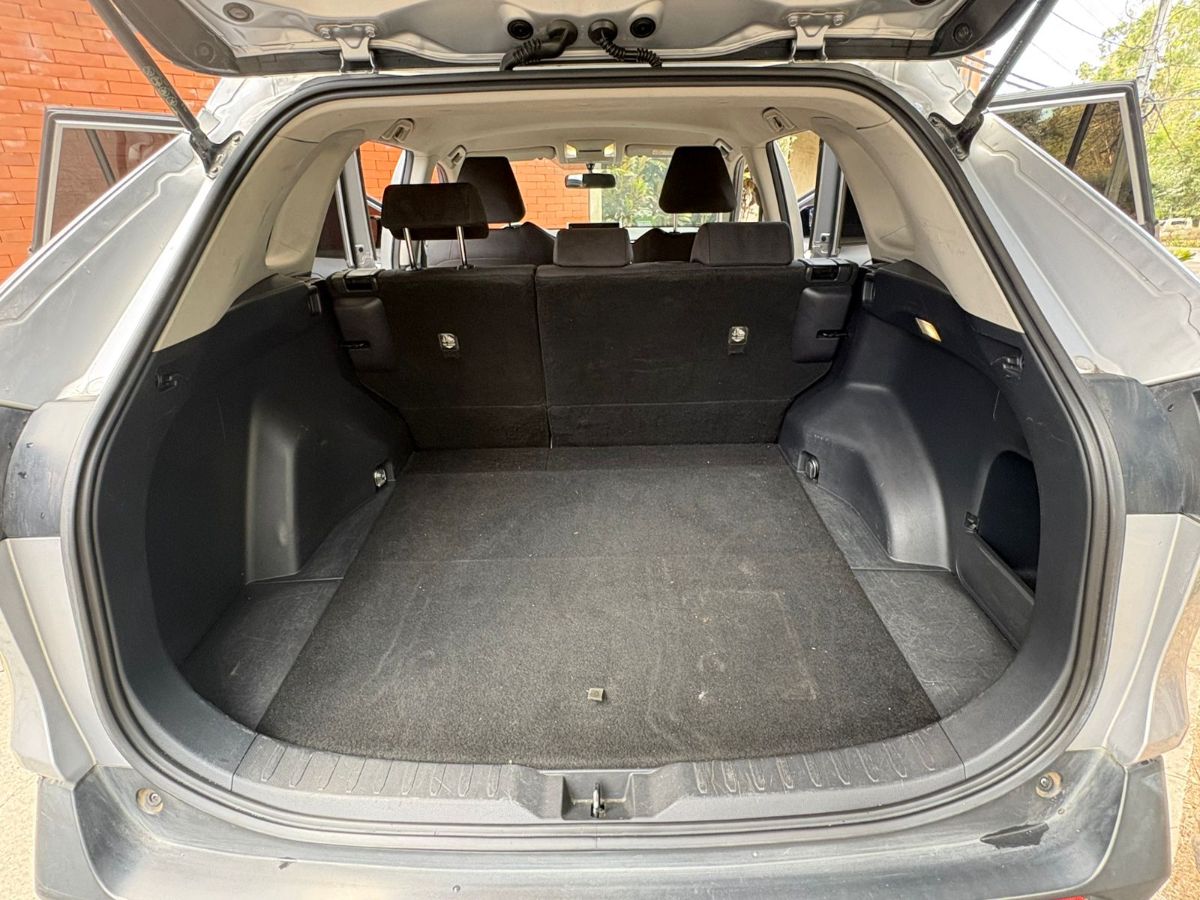 TOYOTA RAV-4 - 2023                                        