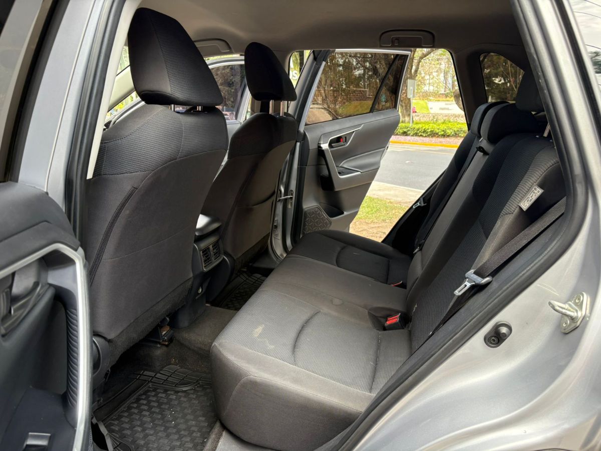 TOYOTA RAV-4 - 2023                                        