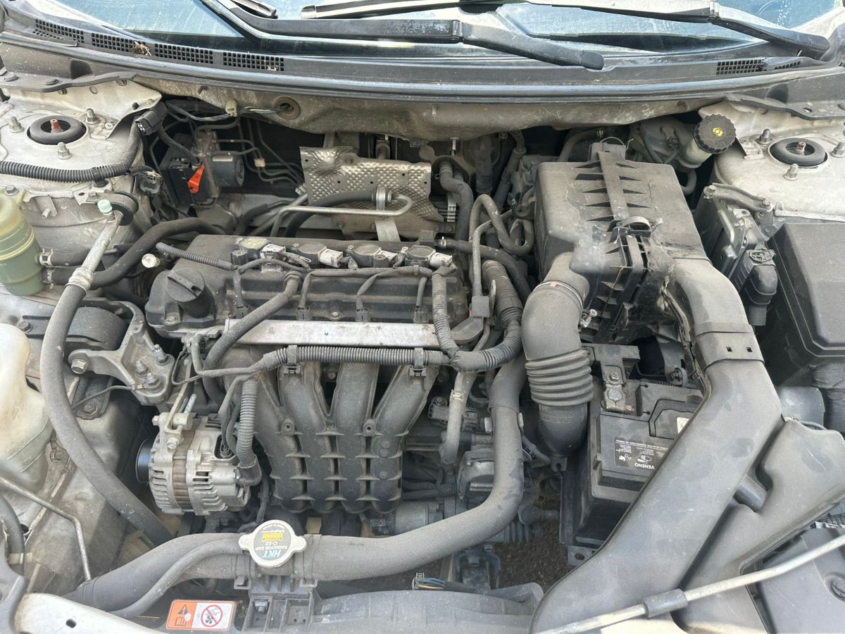 MITSUBISHI LANCER - 2015                                        