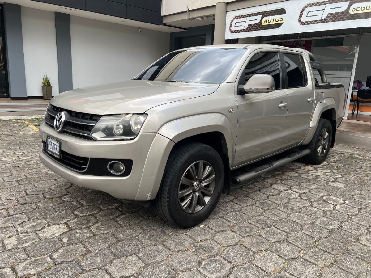 VOLKSWAGEN  AMAROK - 2012                                        