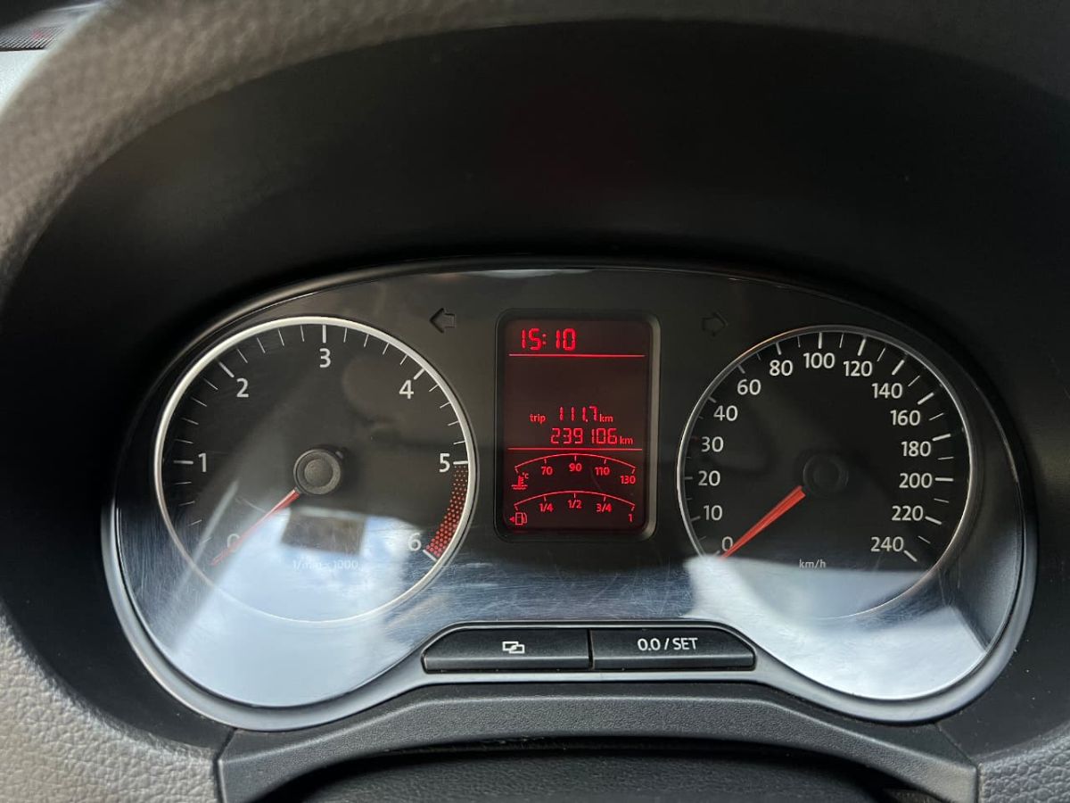 VOLKSWAGEN  AMAROK - 2012                                        