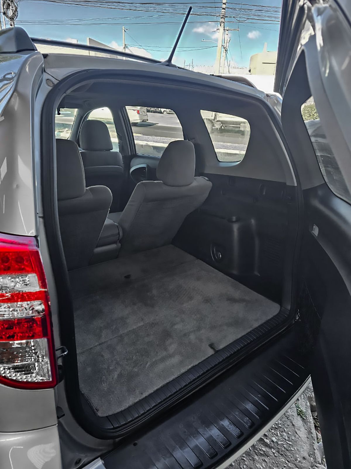 TOYOTA RAV-4 - 2011                                        
