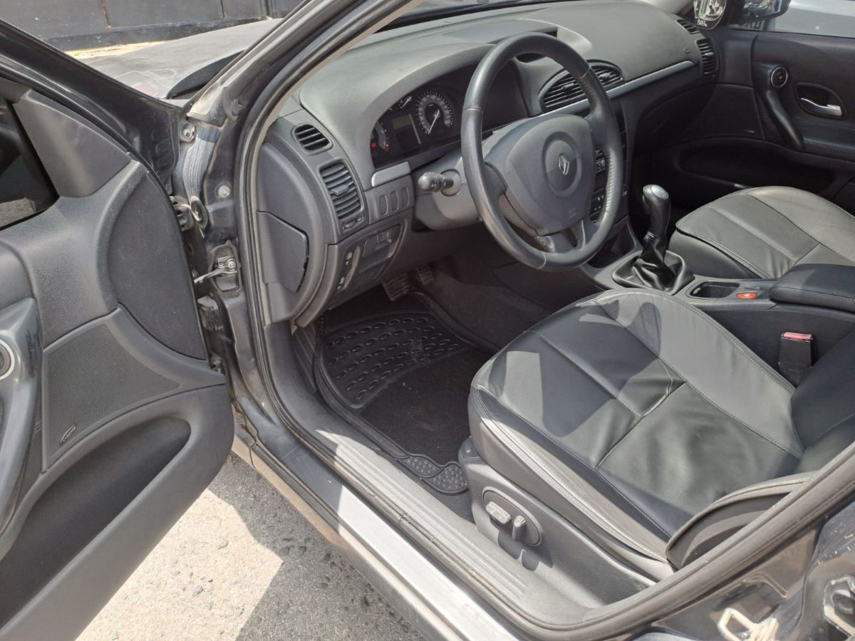 RENAULT LAGUNA - 2006                                        