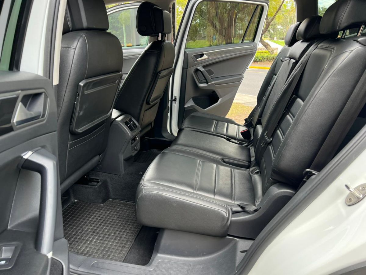 VOLKSWAGEN TIGUAN - 2019                                        