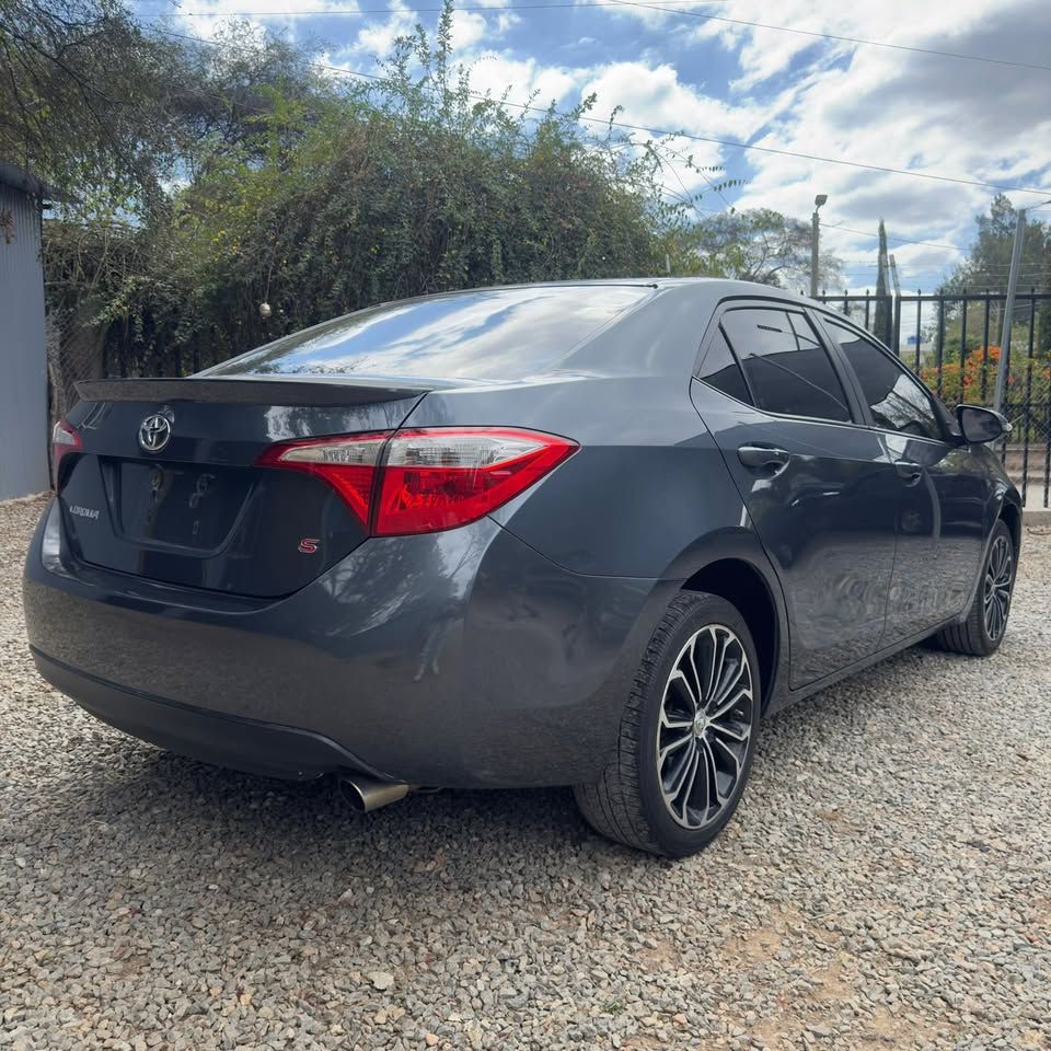TOYOTA COROLLA S - 2014                                        