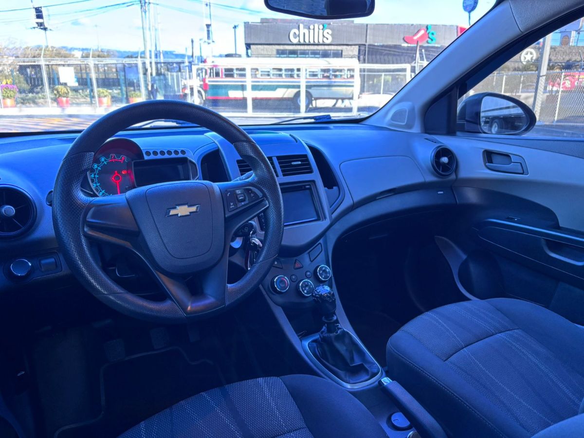 CHEVROLET SONIC LT - 0                                        