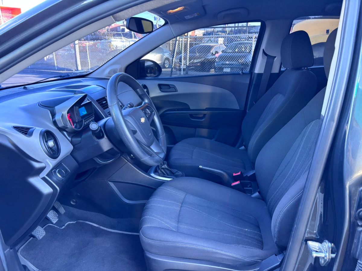 CHEVROLET SONIC LT - 0                                        