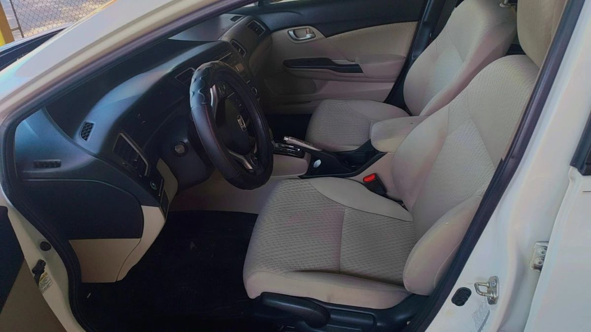 HONDA CIVIC LX - 2014                                        