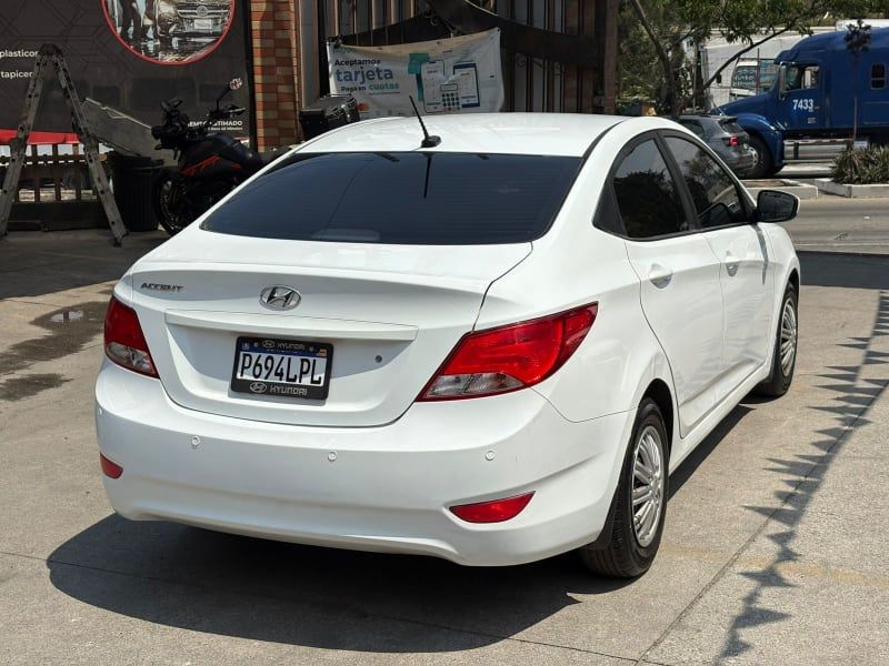 HYUNDAI ACCENT - 2016                                        