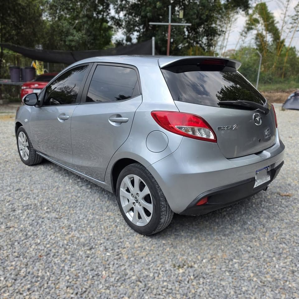 MAZDA 2 - 2013                                        