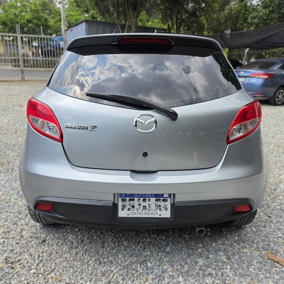 MAZDA 2 - 2013                                        