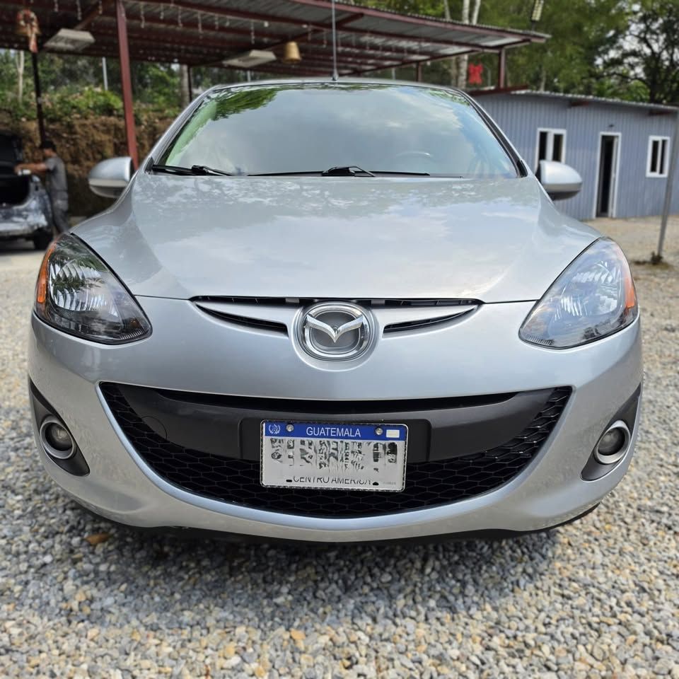 MAZDA 2 - 2013                                        