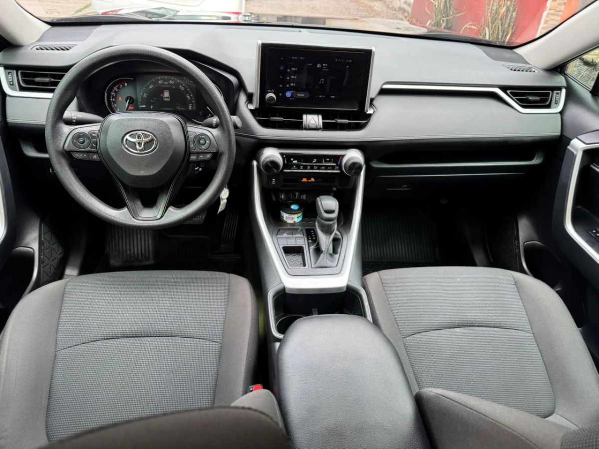 TOYOTA RAV 4 - 2023                                        