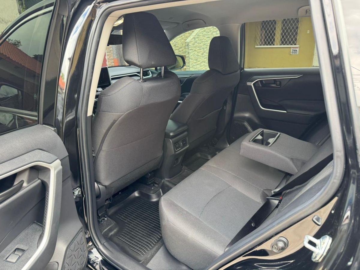 TOYOTA RAV 4 - 2023                                        