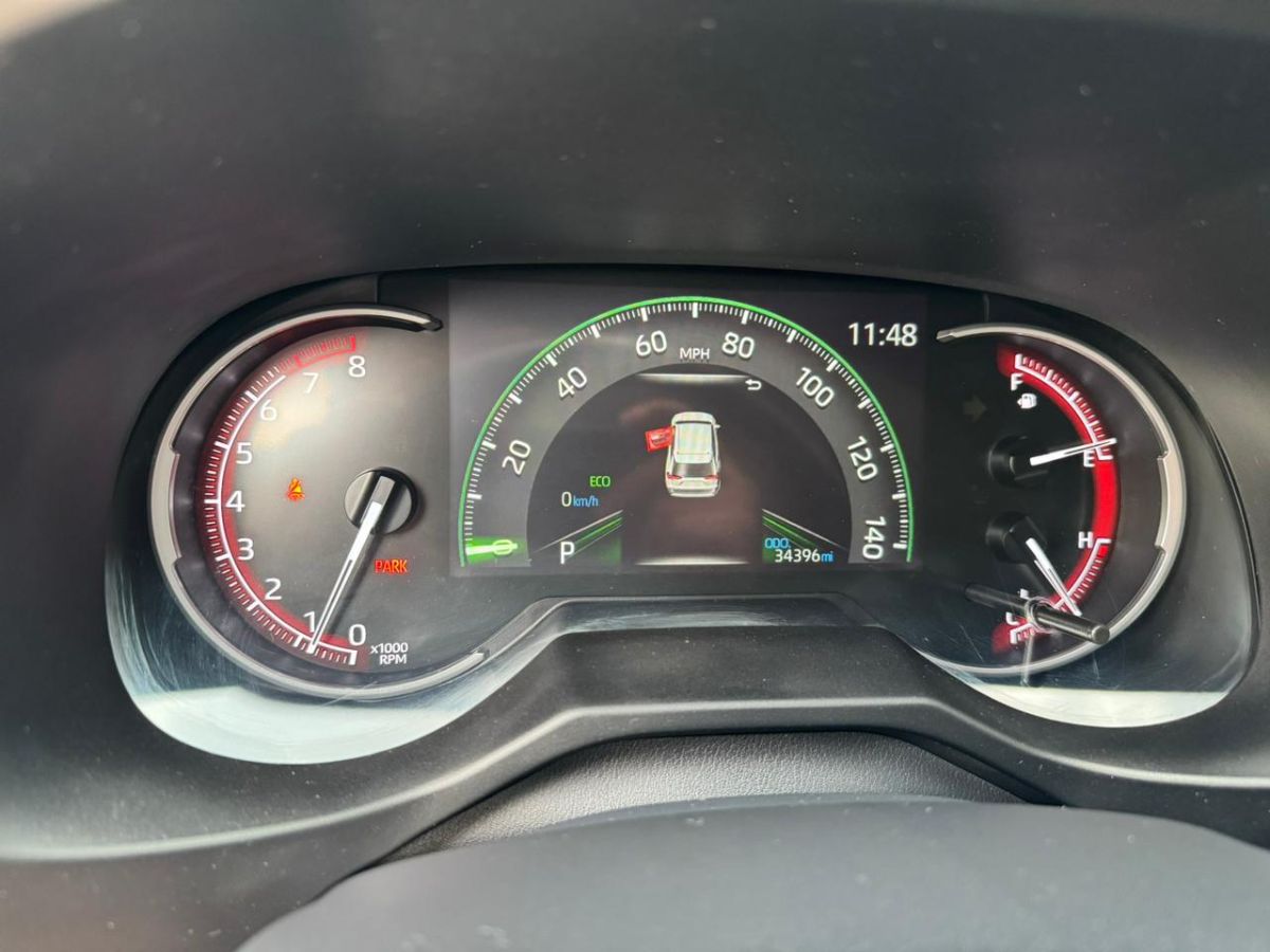 TOYOTA RAV 4 - 2023                                        