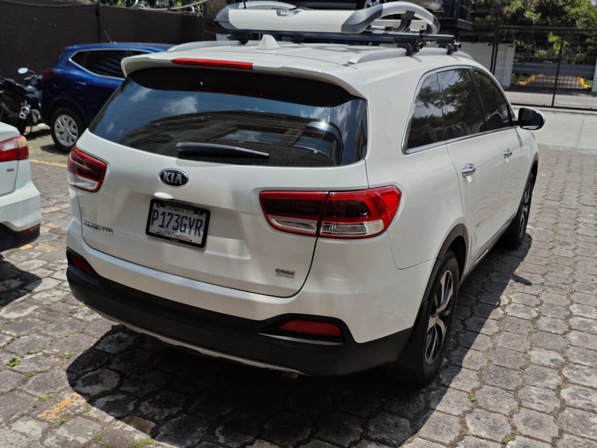 KIA SORENTO - 2017                                        