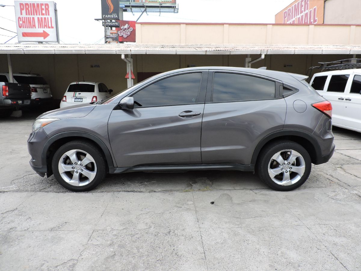 HONDA HRV - 2016                                        