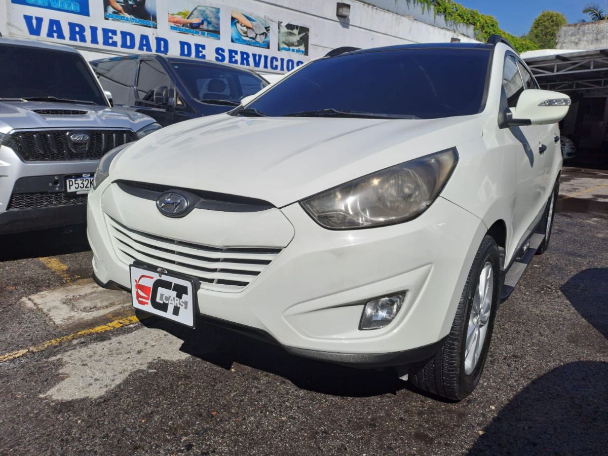 HYUNDAI TUCSON - 2011                                        