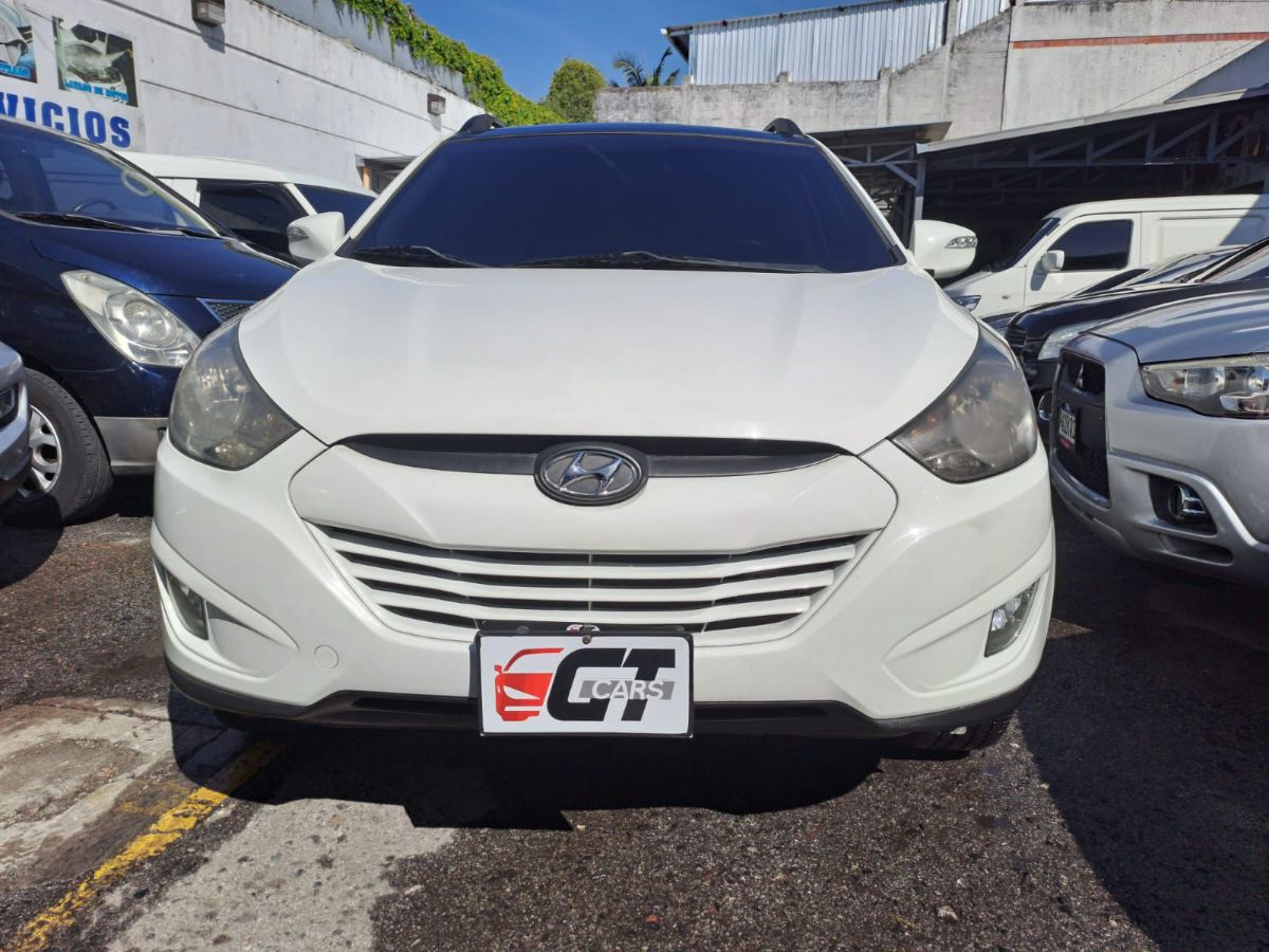 HYUNDAI TUCSON - 2011                                        