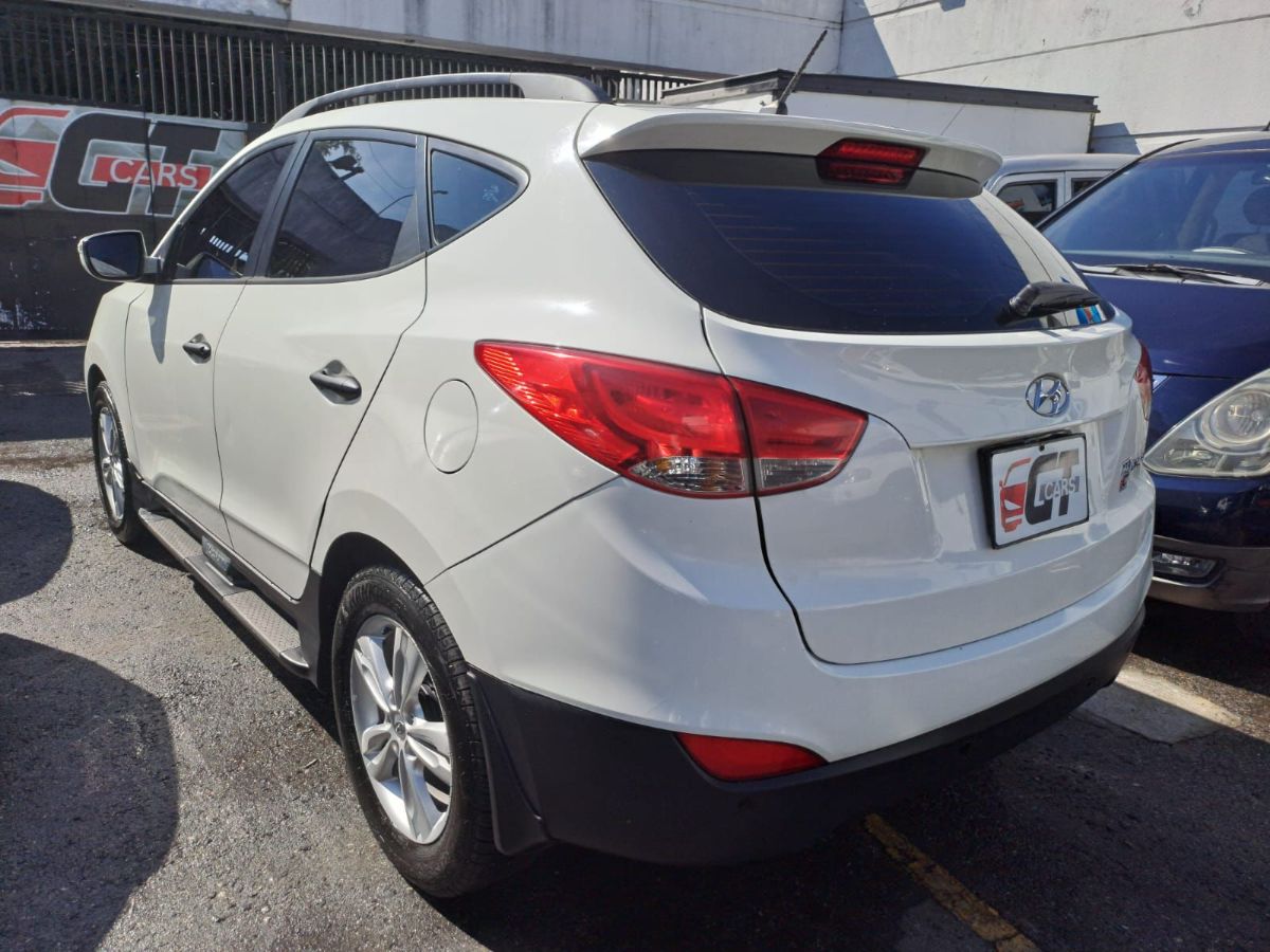 HYUNDAI TUCSON - 2011                                        