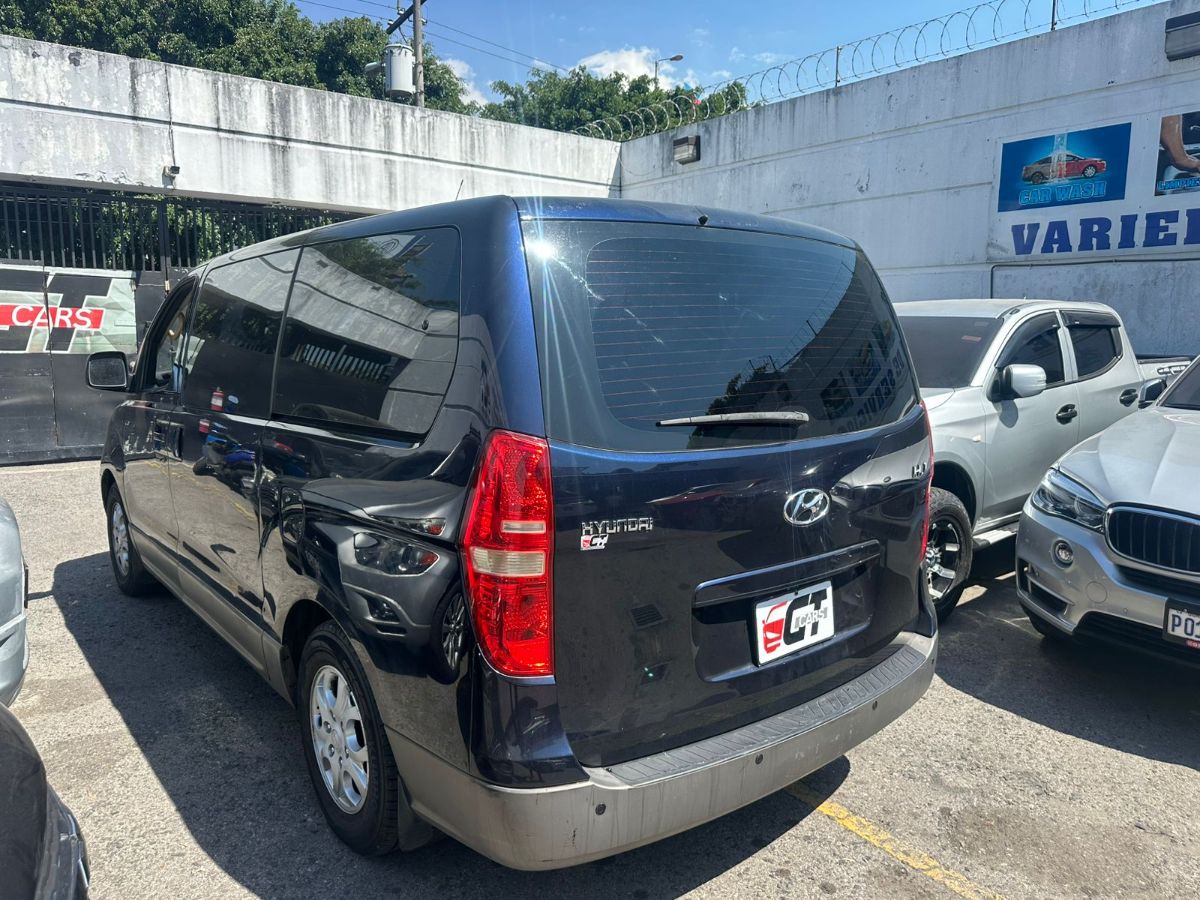 HYUNDAI H1 - 2010                                        